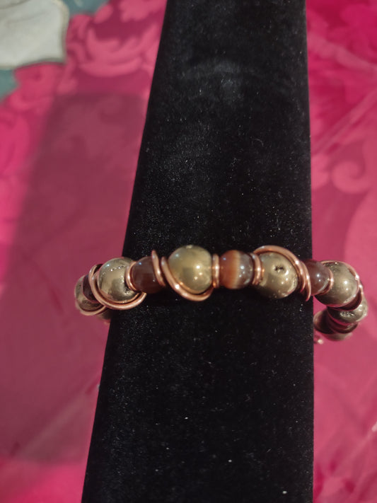 Earthy wire Wrapped bracelet